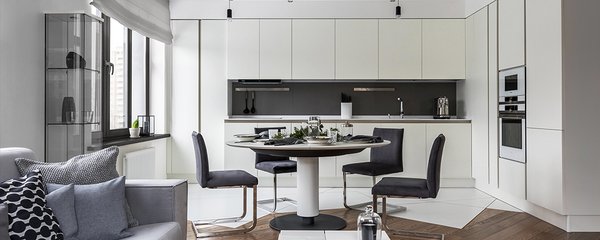 Strict minimalism for a young family