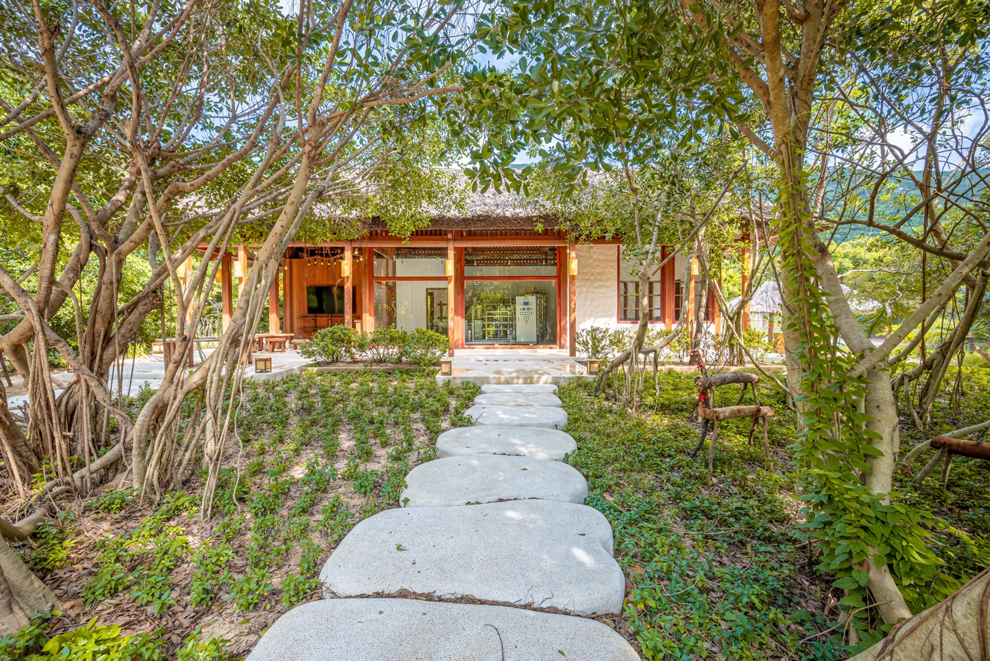 Sustainable Architecture: Water Bottling Plant by Chi.Arch in Ninh Hòa, Vietnam