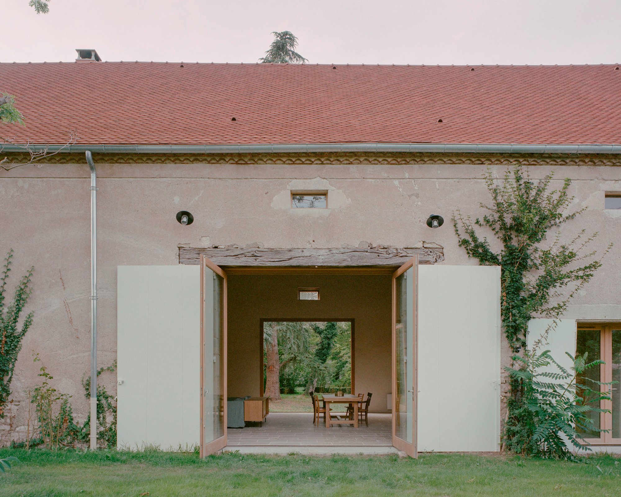 Chamboirat House: An Adaptive Reuse Farmhouse Transformation by COVE Architectes