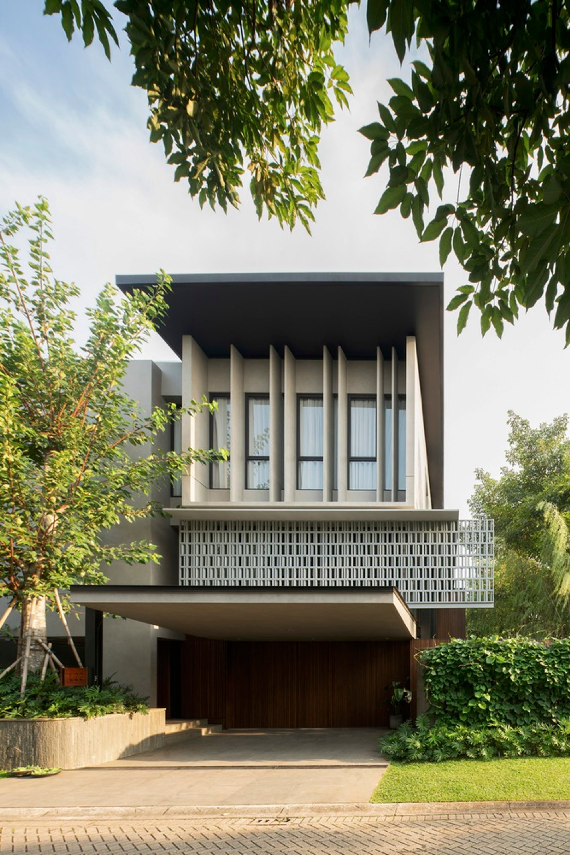 ID House by Wahana Architects: A Modern Family Home in Jakarta