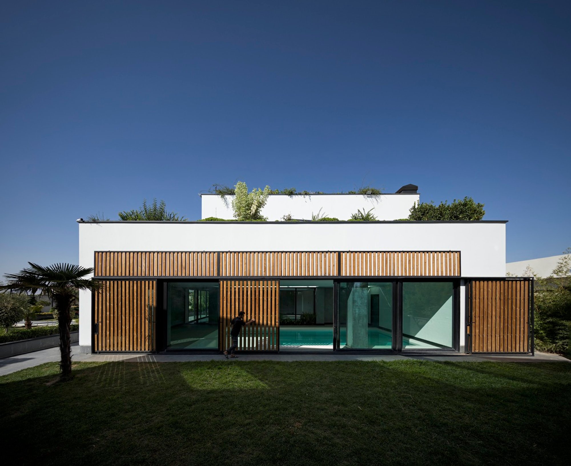 Hannah villa by Eade Va Ejra