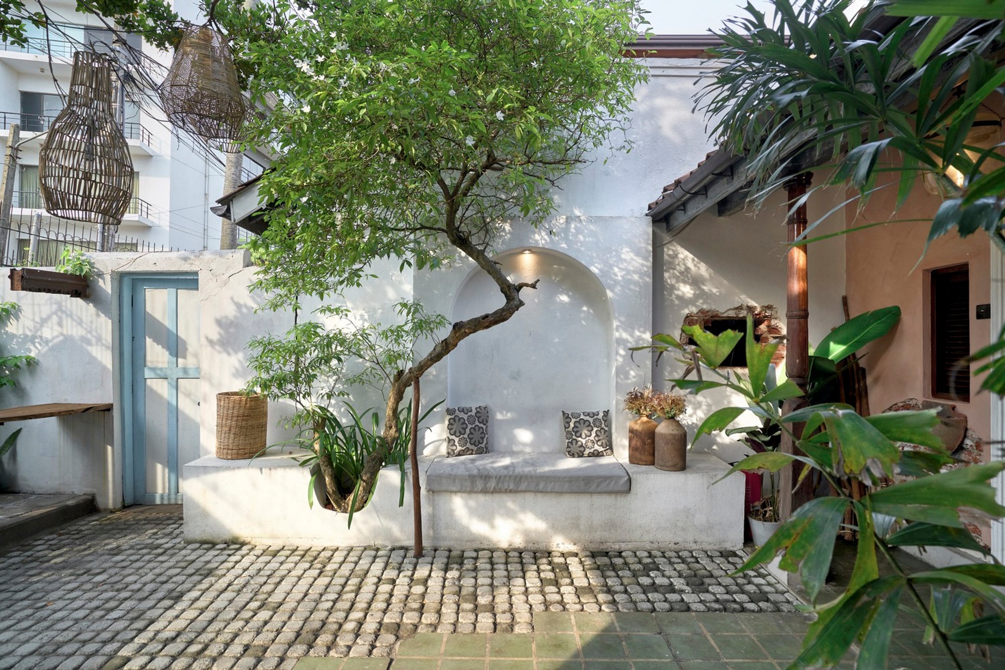 La Luna Pizzeria and Café: A Masterpiece of Adaptive Reuse Architecture in Colombo