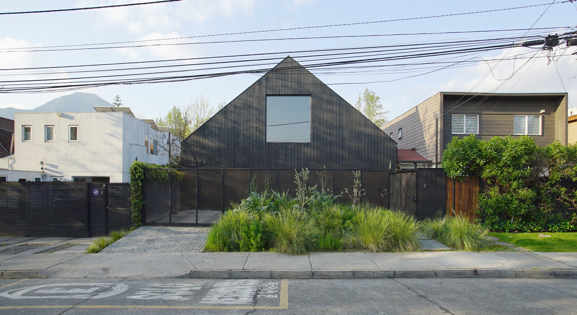 Thor House: A Masterpiece of Modern Sustainable Architecture in Chile