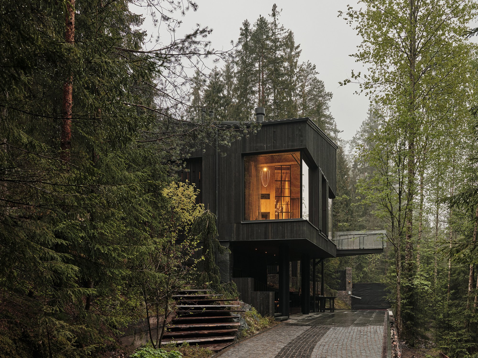 Hill House by Horomystudio: A Masterpiece of Organic Architecture