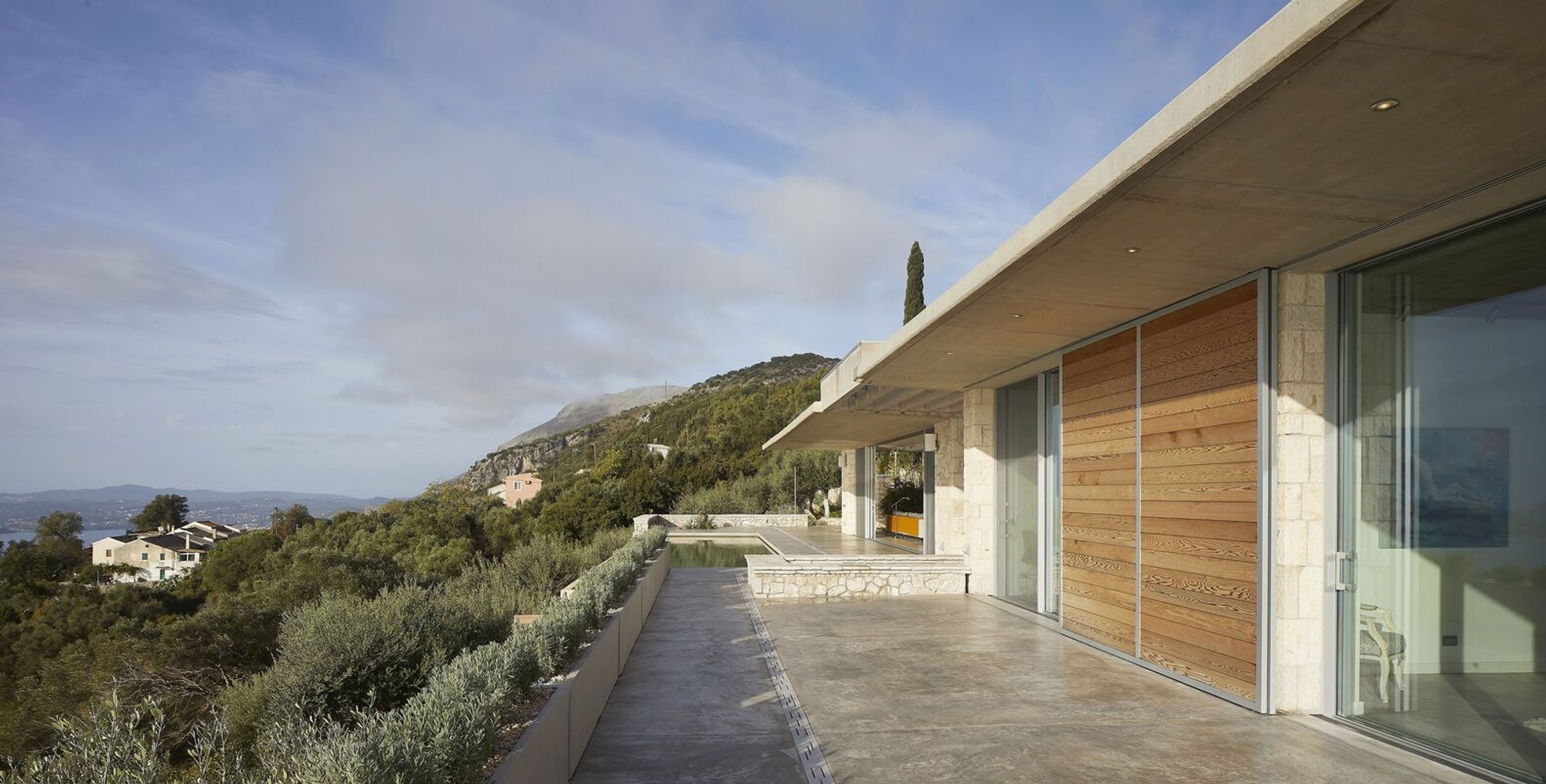 Sarah’s House by The Manser Practice: A Sustainable Home Overlooking the Ionian Sea