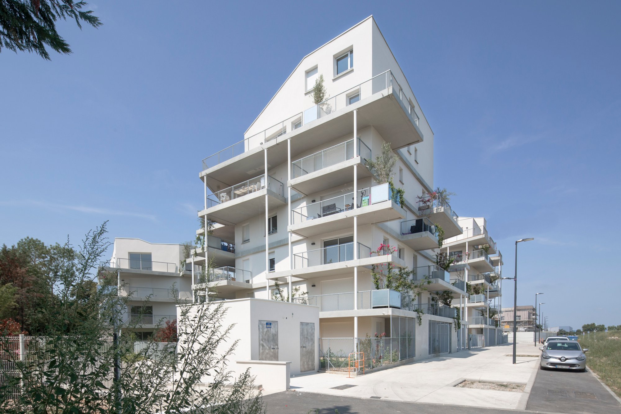 Toulouse ZAC Saint-Martin Residential Complex: Redefining Sustainable Urban Living