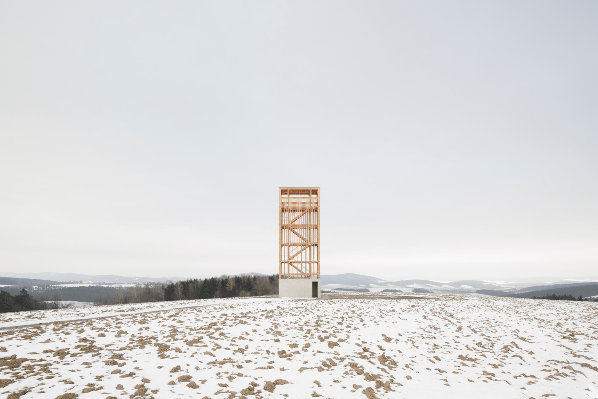 Lookout Tower Vysoké Pole: A Fusion of Nature, Simplicity, and Modern Craftsmanship