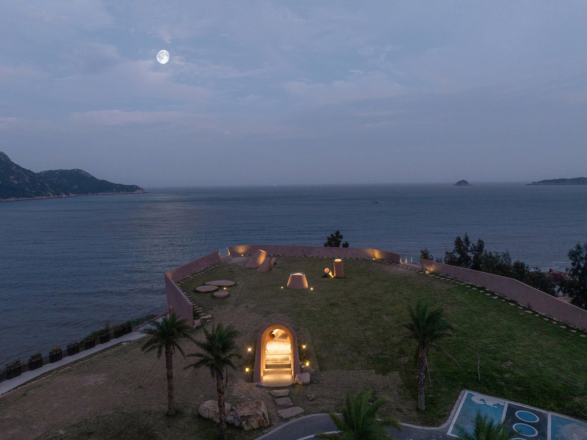 3andwich Design Buries a Sculpted Cave Space Beneath the Fujian Coastline