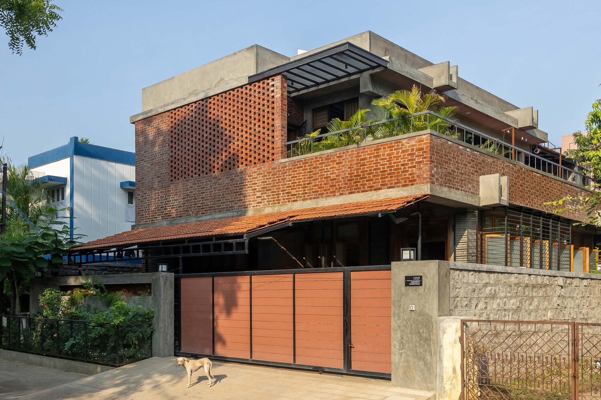The Beauty and Functionality of Modern Brick Architecture: The Brick Veedu House