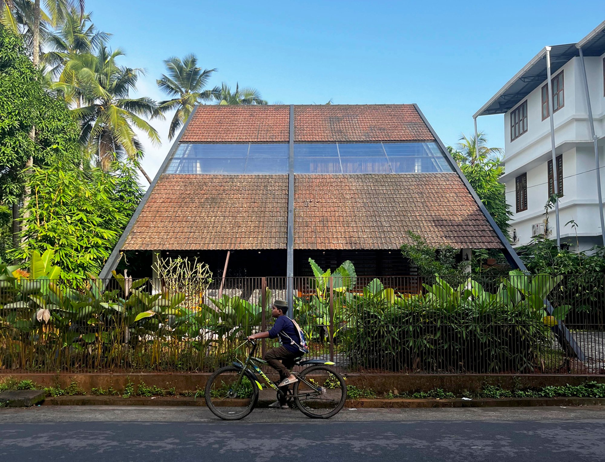 Exploring Kerala Traditional Architecture: The House of Noufal by 3dor Concepts