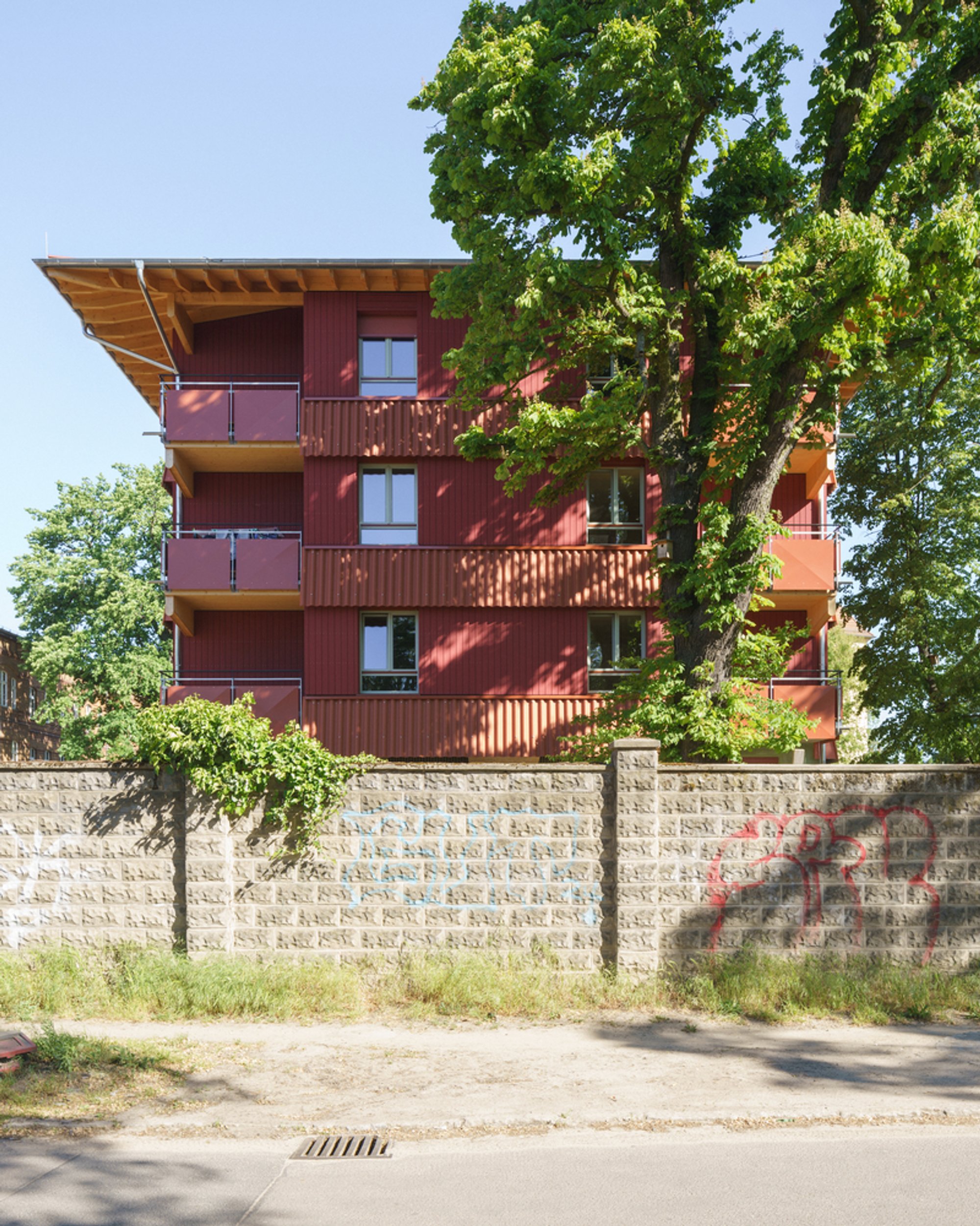 A Thoughtful, Sustainable Living Space by Modersohn & Freiesleben Architekten
