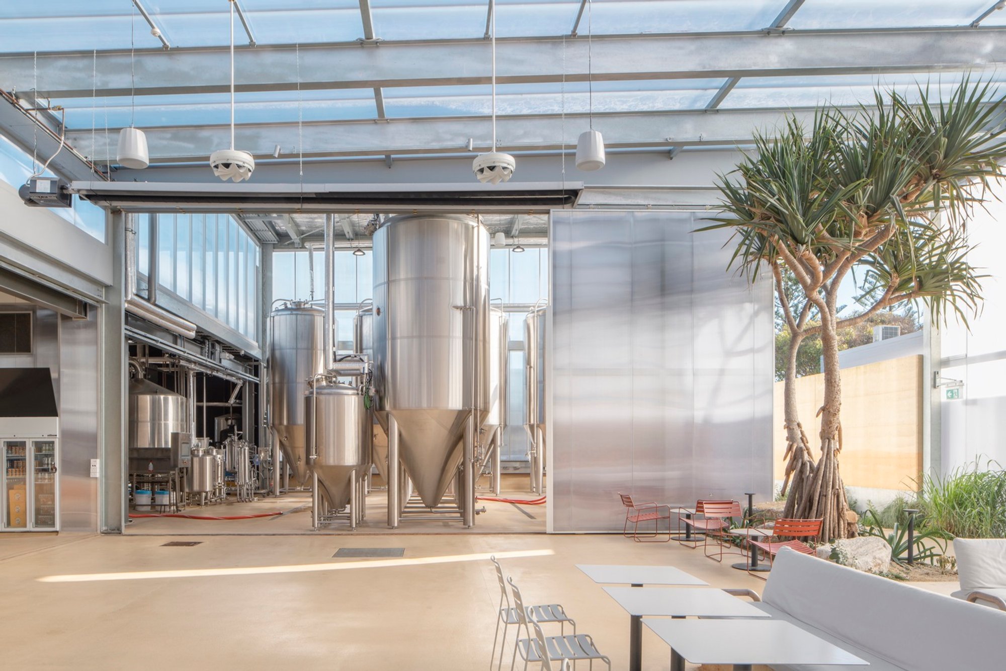 Exploring Adaptive Architecture Design: The Case of Modus Operandi Merewether Brewery