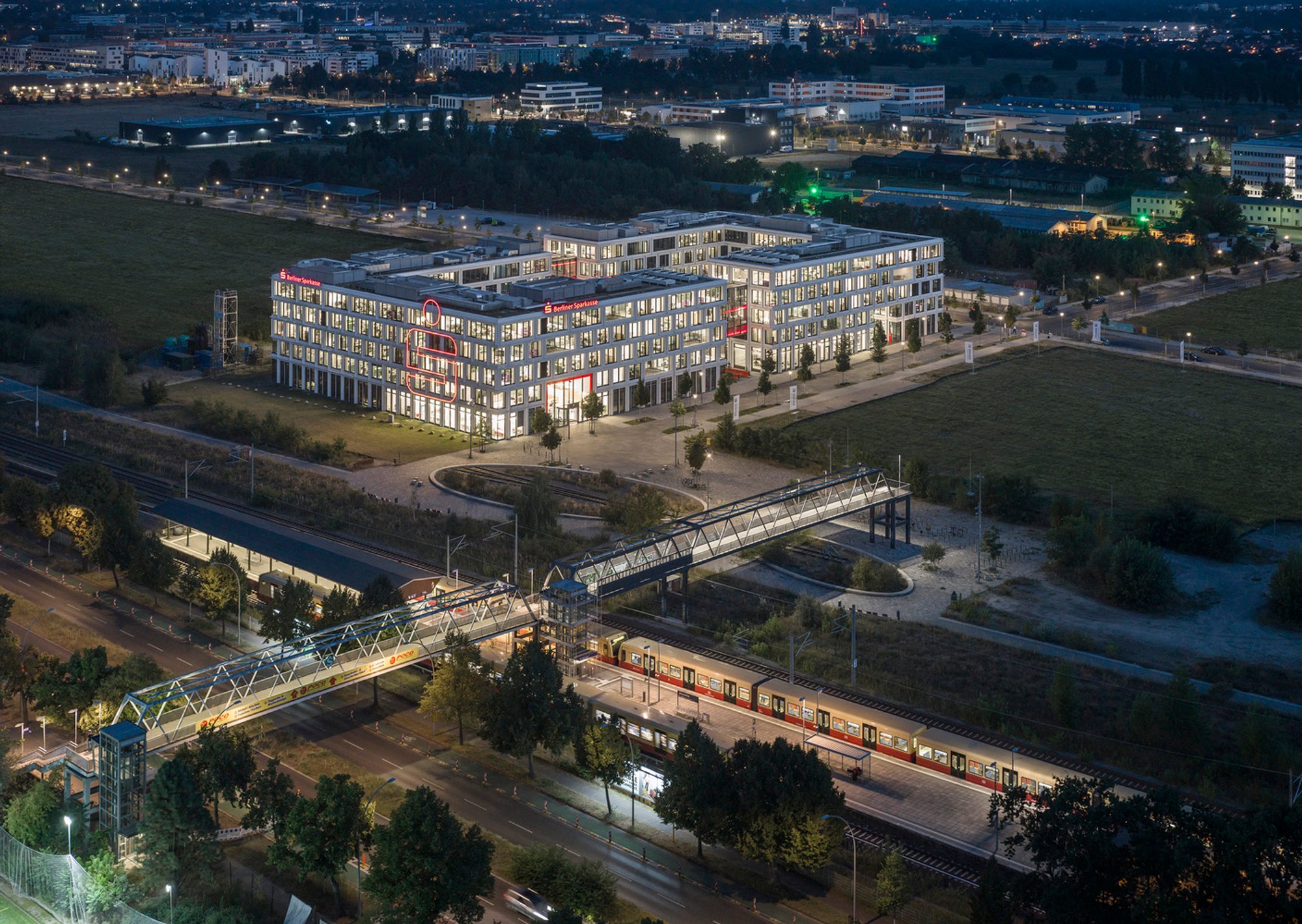 Sustainable Office Campus Design: Berliner Sparkasse by Tchoban Voss Architekten