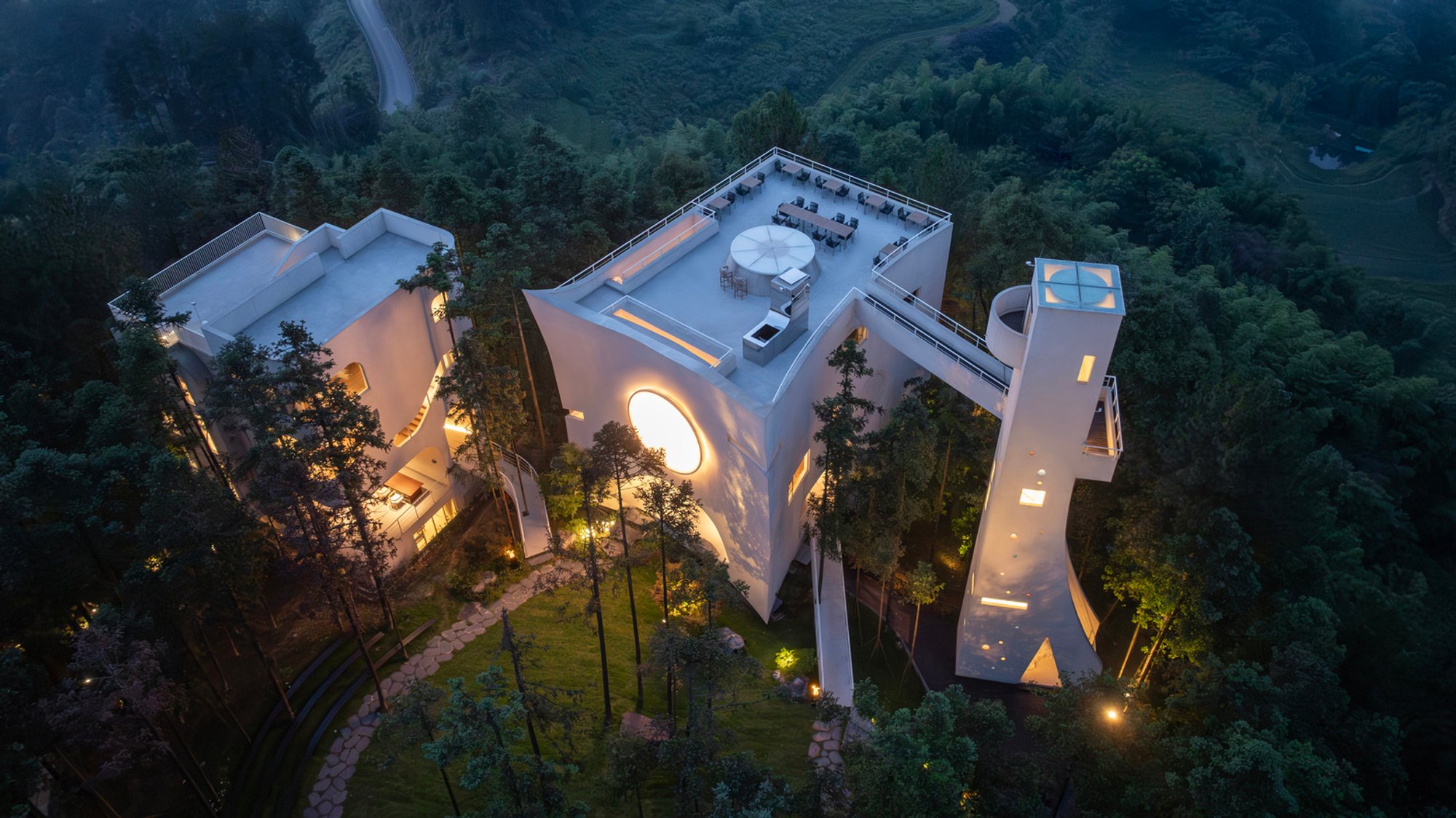 Xanadu Chongchongshan: A Harmony of Architecture and Nature by Wilburban Architects