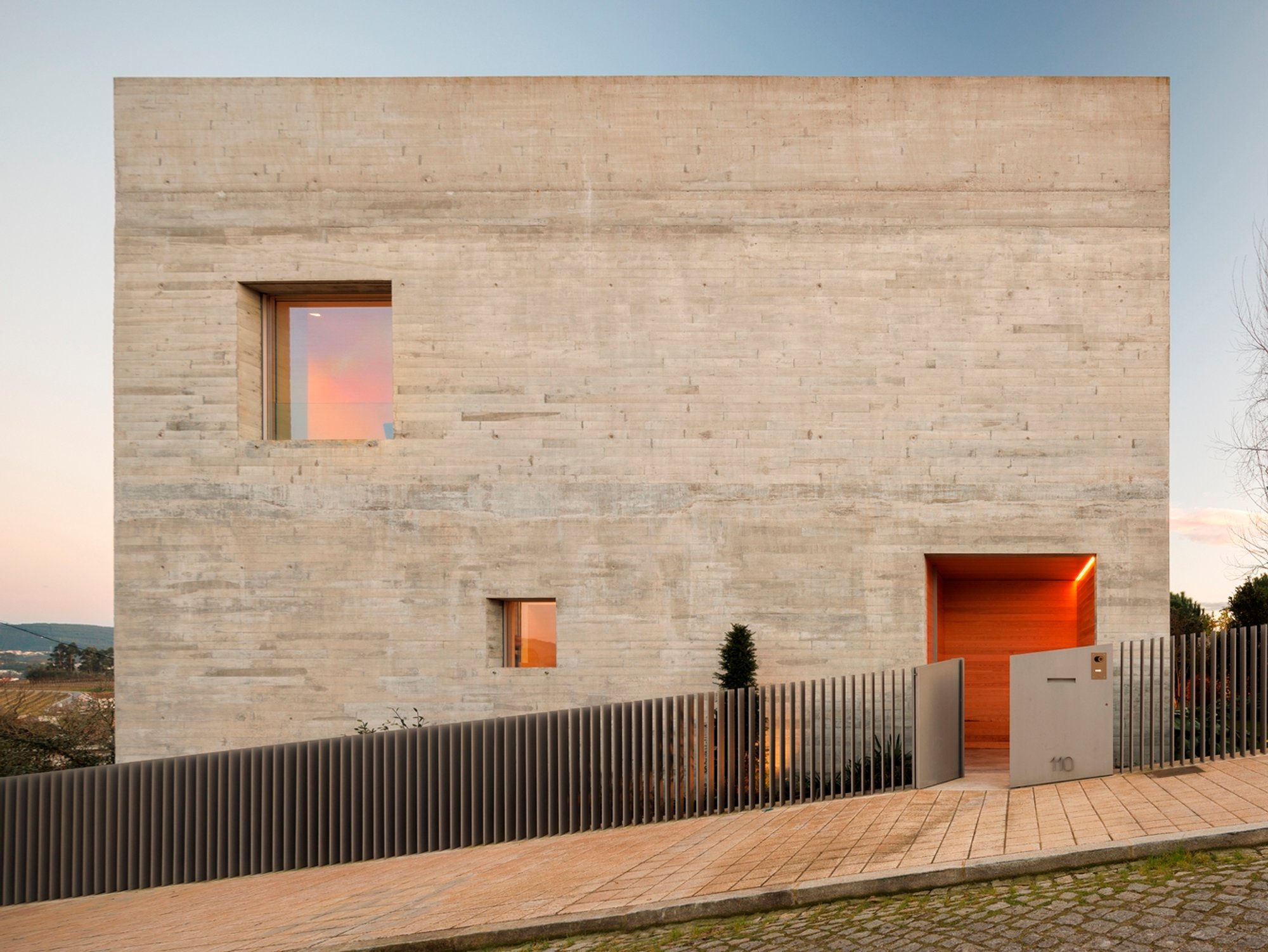 Contemporary Rural Architecture in Portugal: The SV House by Spaceworkers
