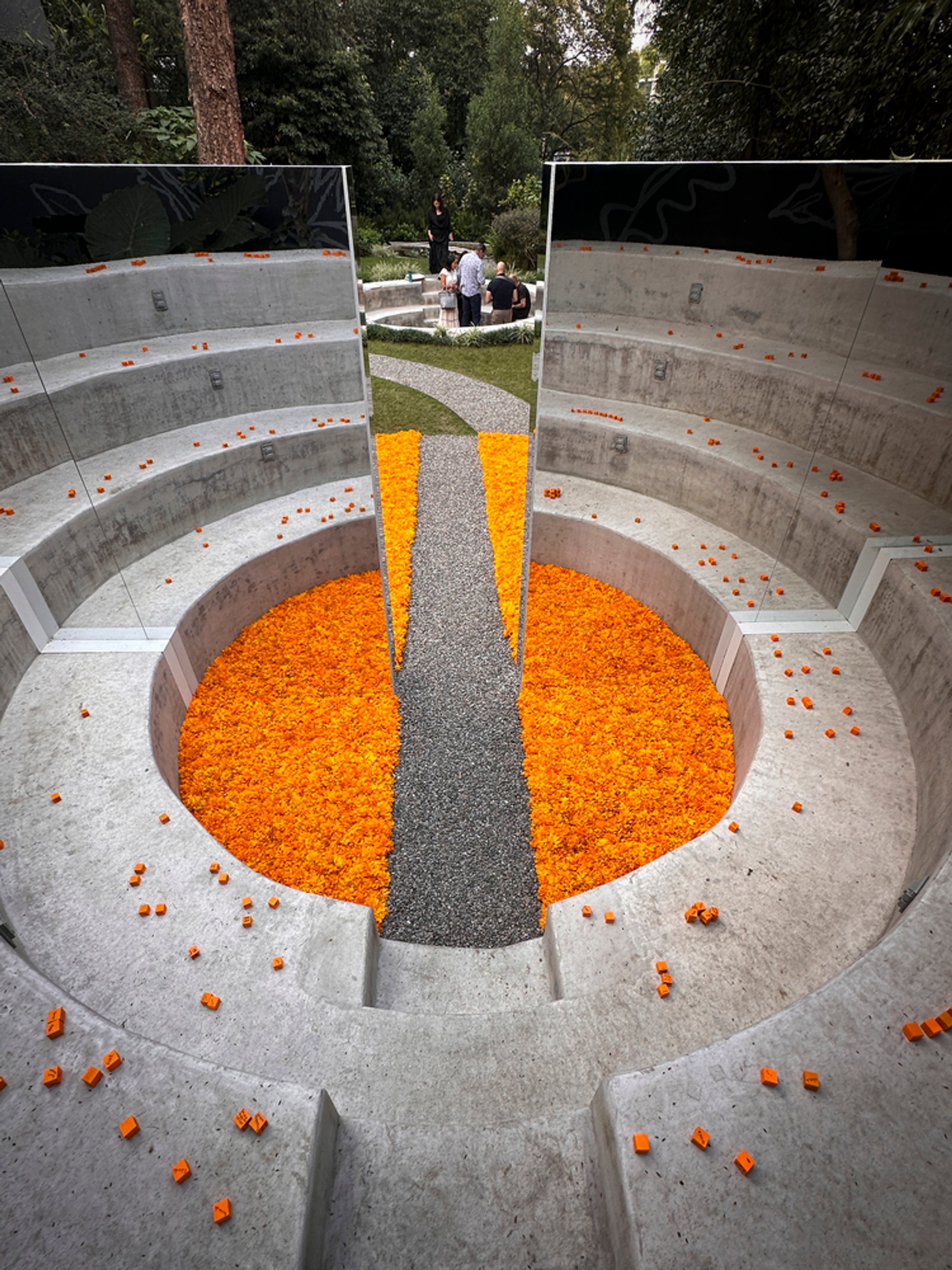 Contemporary Día de Muertos Art Installation: "Unexpected Reflections" by Miguel de la Torre mta+v