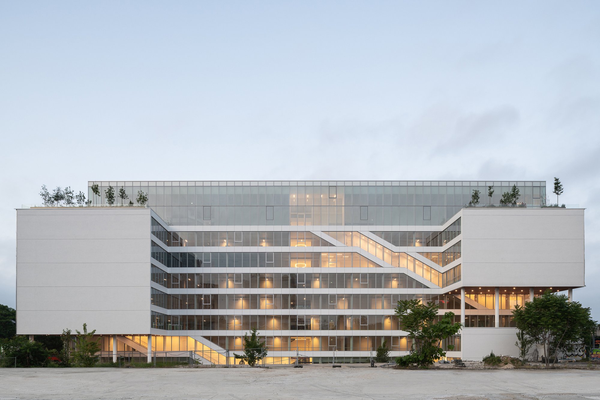 Sustainable Office Building Design: A Case Study of the Wonder Building by Coldefy