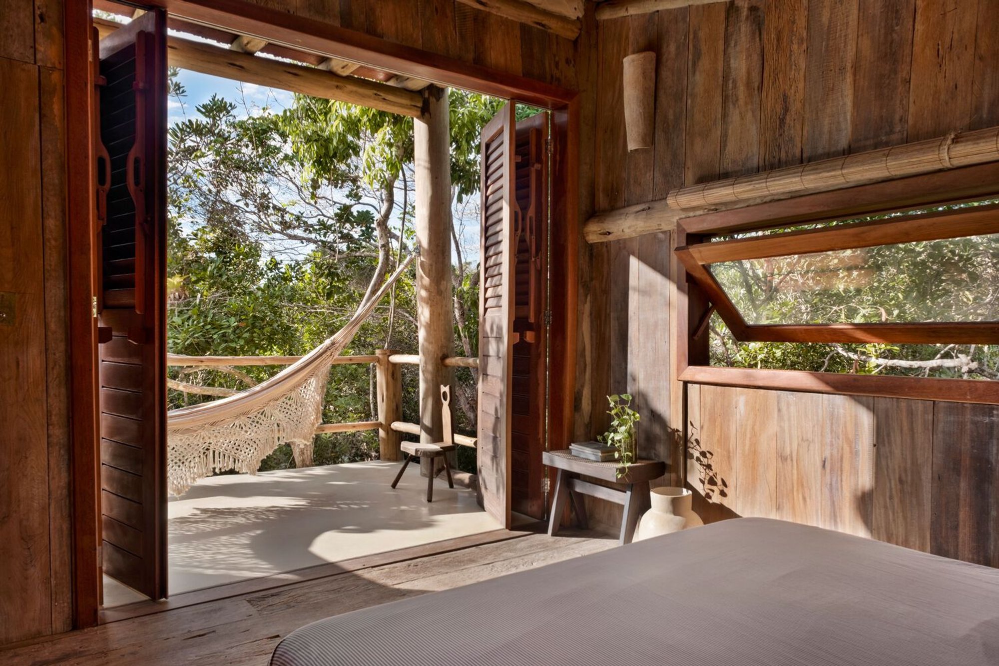 A Harmonious Blend of Tradition and Contemporary Design by Lajedo Arquitetura