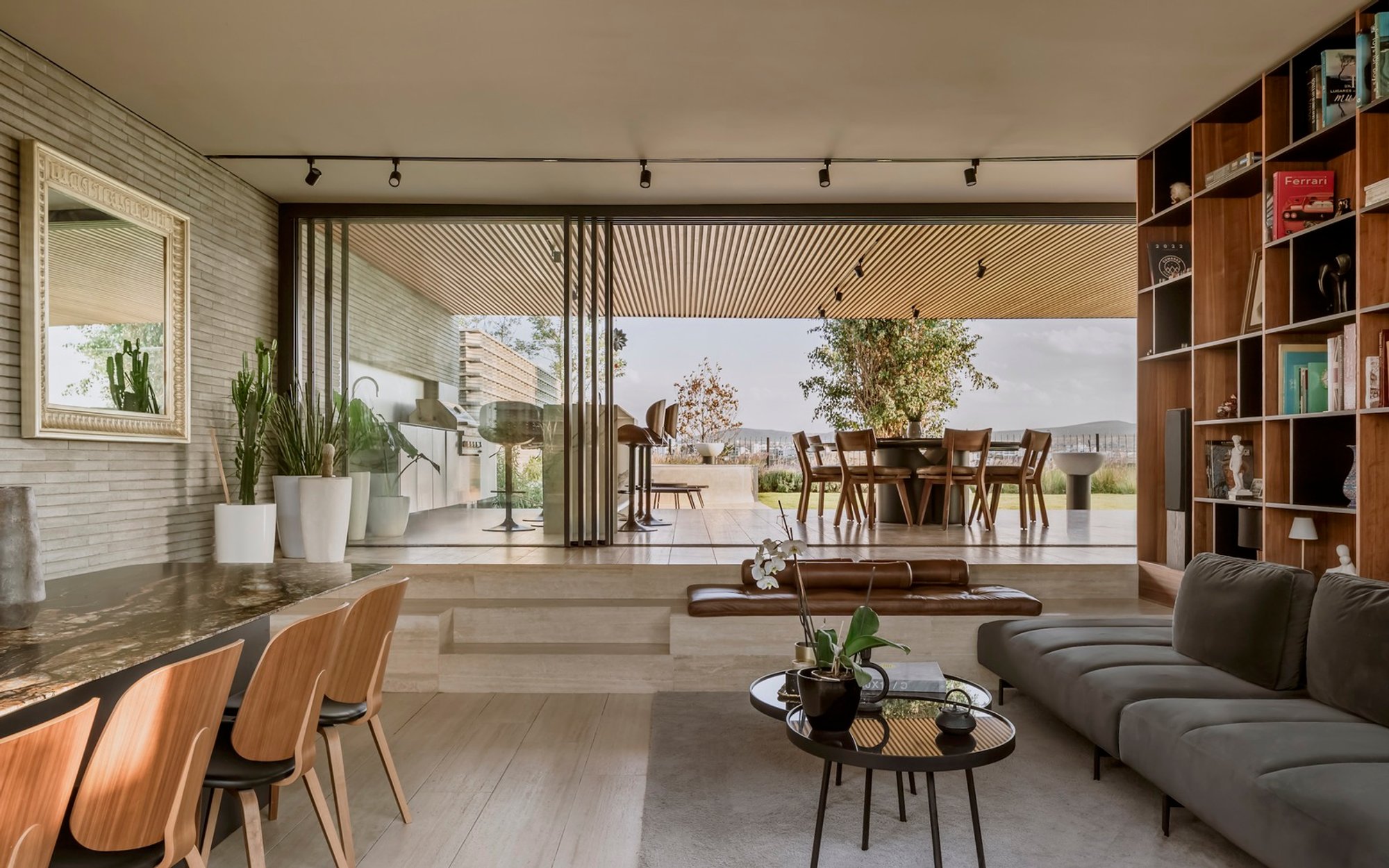 Catedral House by Laboratorio de Arquitectura: A Sustainable Blend of Form, Function, and Nature
