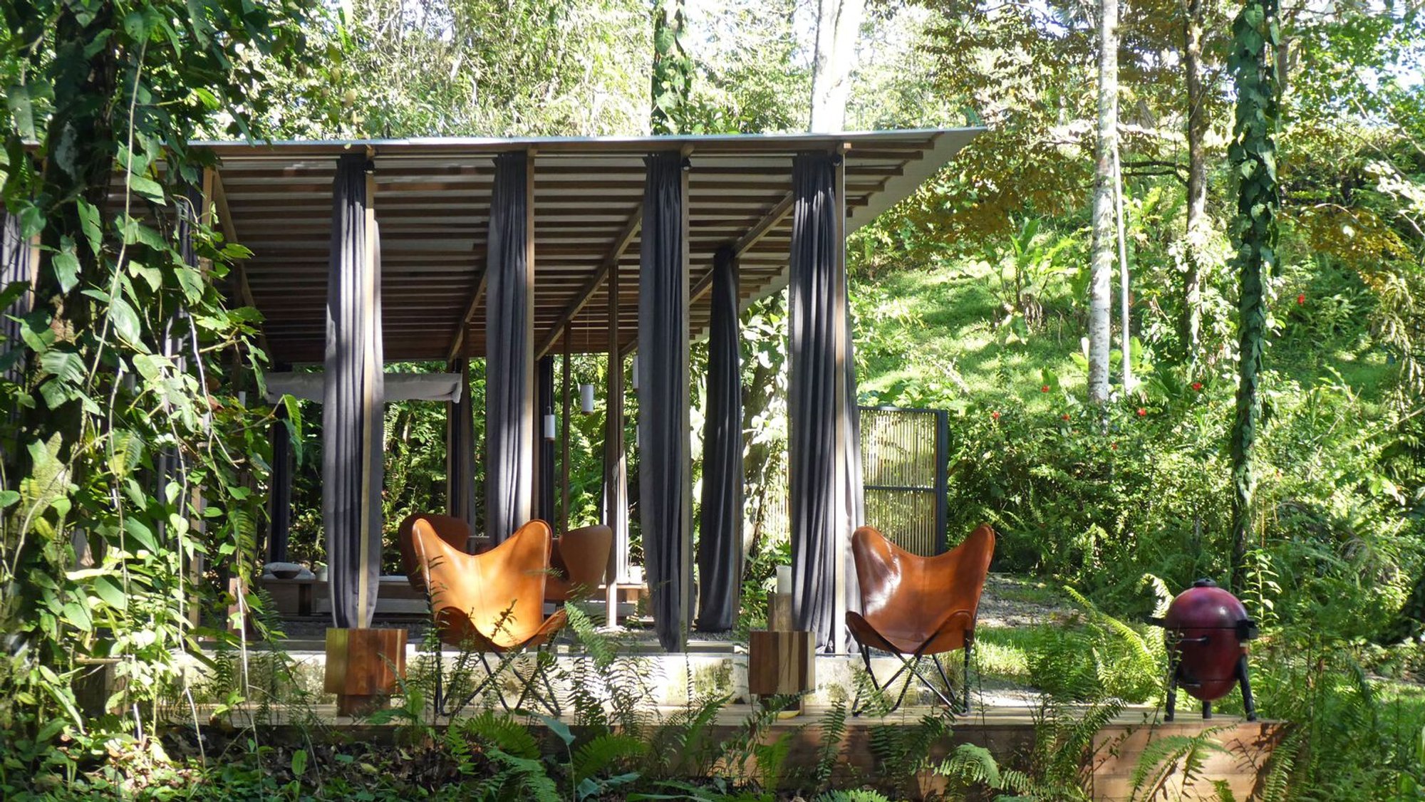 Sustainable Jungle Architecture in Costa Rica: A Visionary Home by Ksymena Borczynska