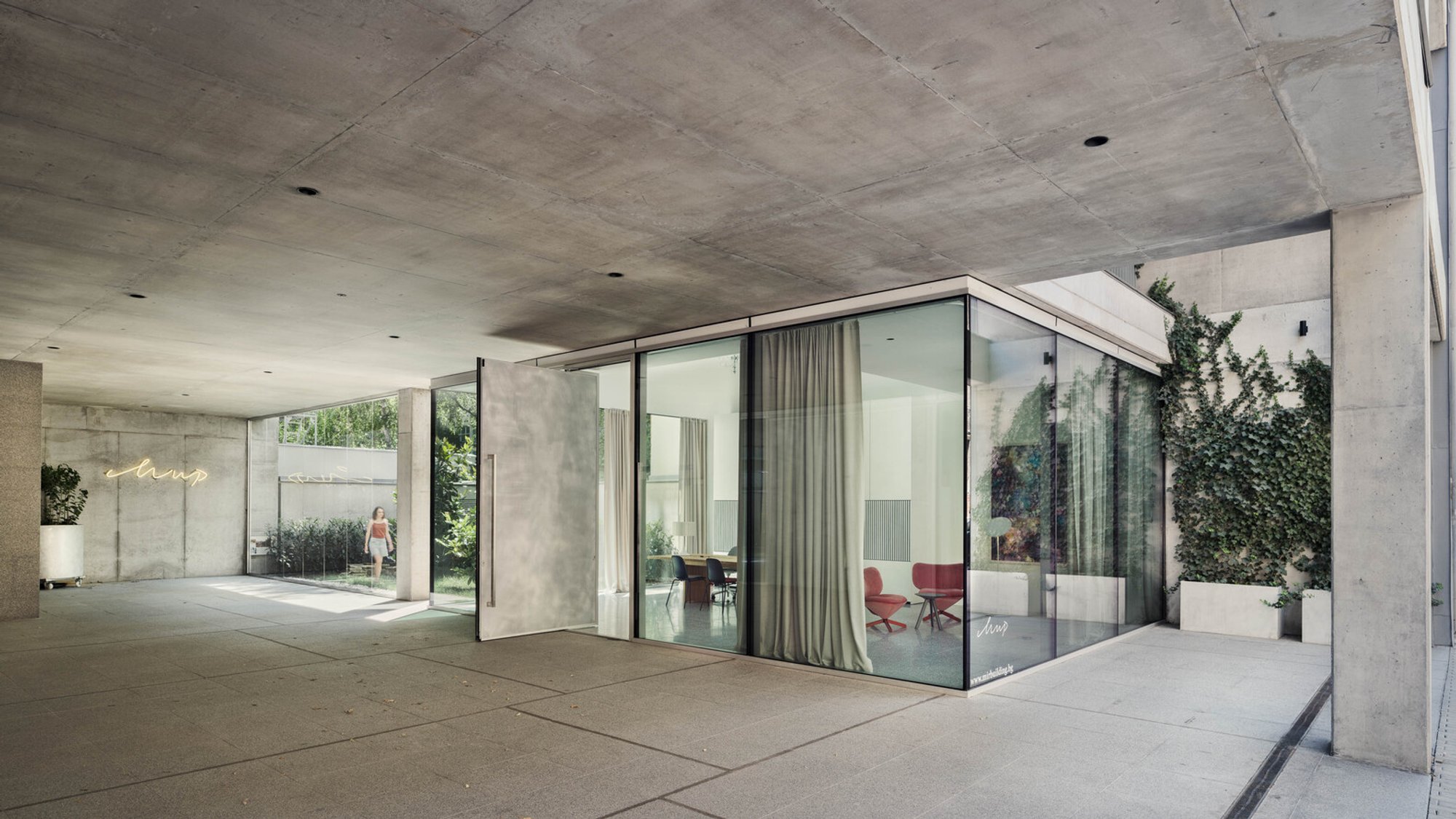 MIR Office Building: A Contemporary Architectural Approach in Sofia