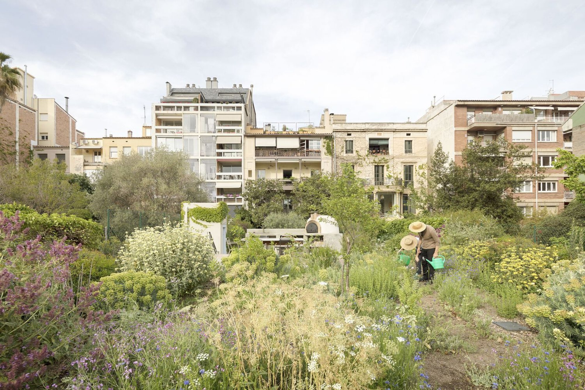 Sustainable Home Renovation in Barcelona: A Masterpiece by SOG Design and Espacio Studio
