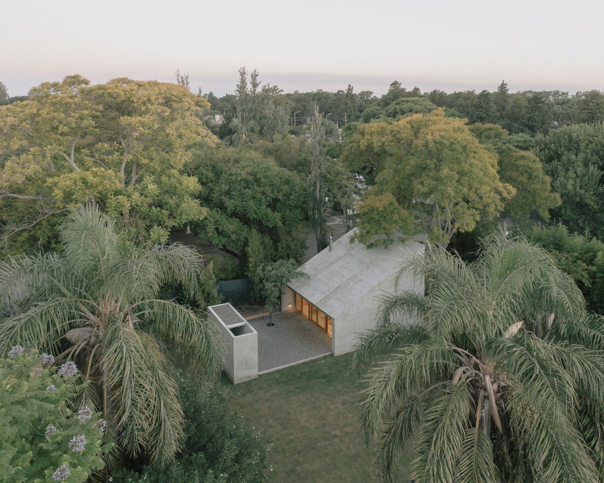 Atelier Architecture: A Minimalist Workshop Design by Agustín Berzero in Rafaela, Argentina
