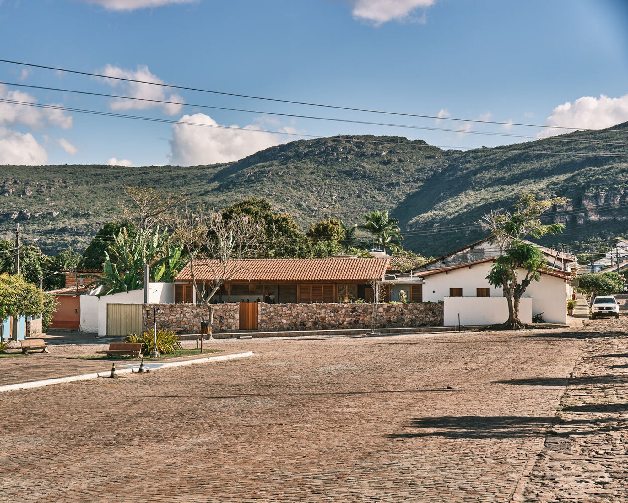 Exploring Modern Brazilian Architecture: Betina House in Mucugê, Bahia