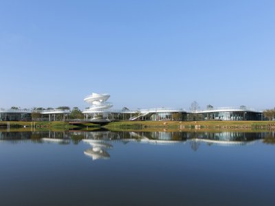 Lujiatan Wetland Park Commercial Service Center: A Harmonious Fusion of Nature and Modern Design