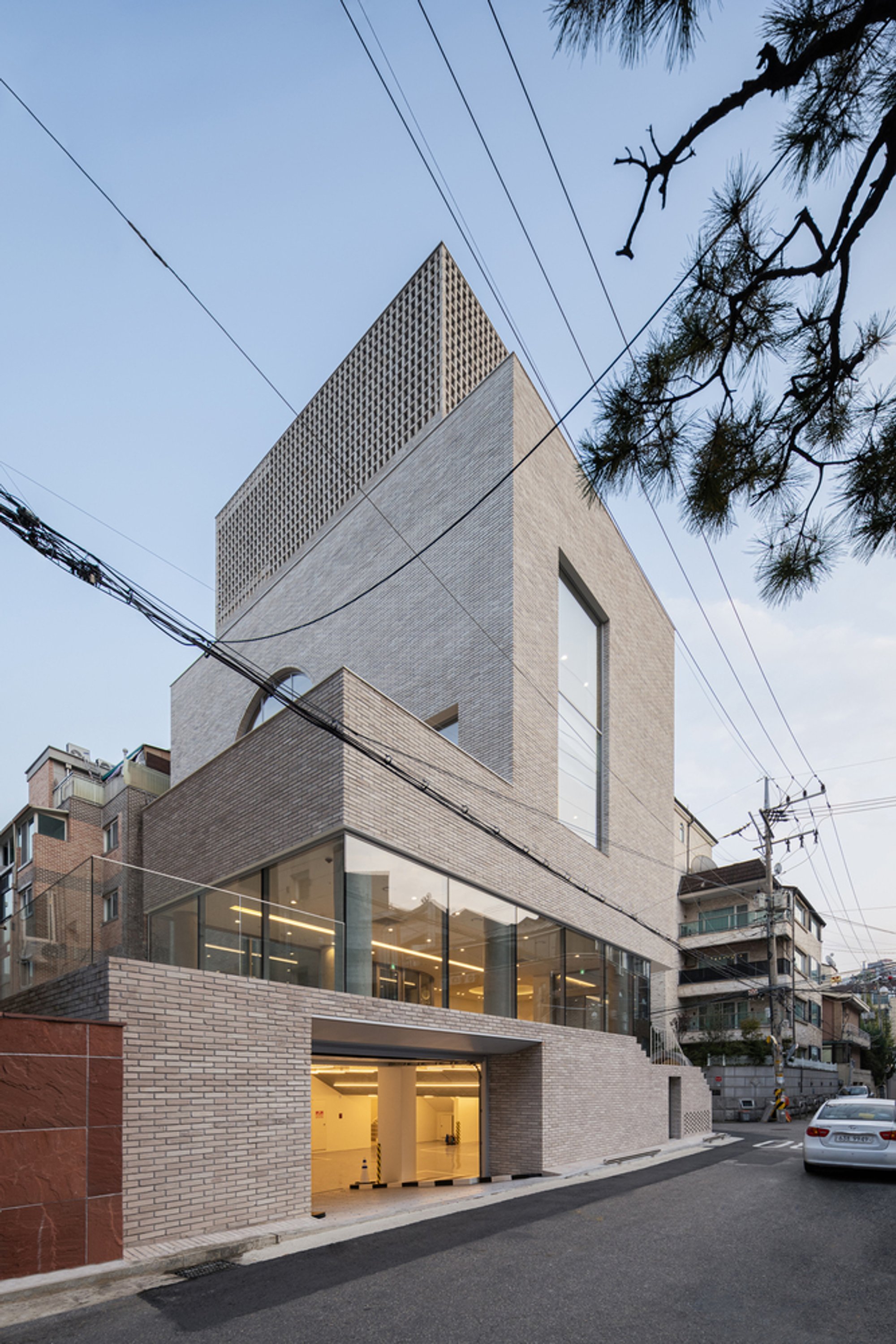 Montage Hannam Film Studio and Headquarters: An Architectural Masterpiece by stpmj