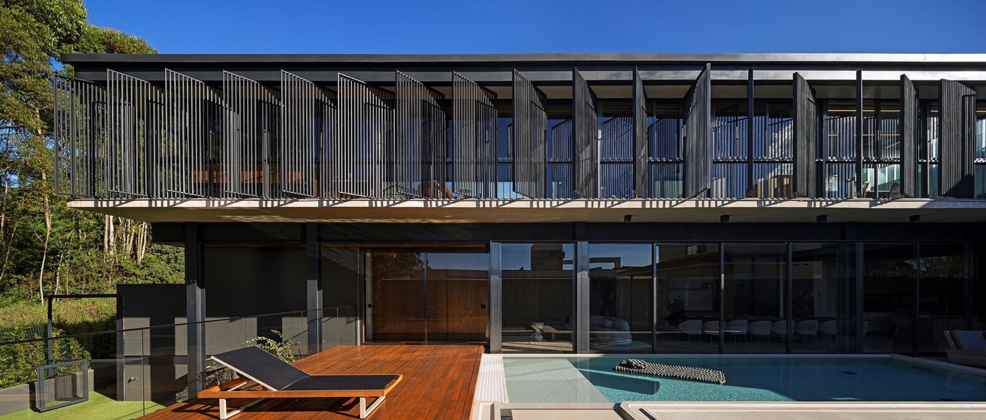 Contemporary Brazilian House Design with Preservation Integration: Península House by Arquitetos Associados + BIRI