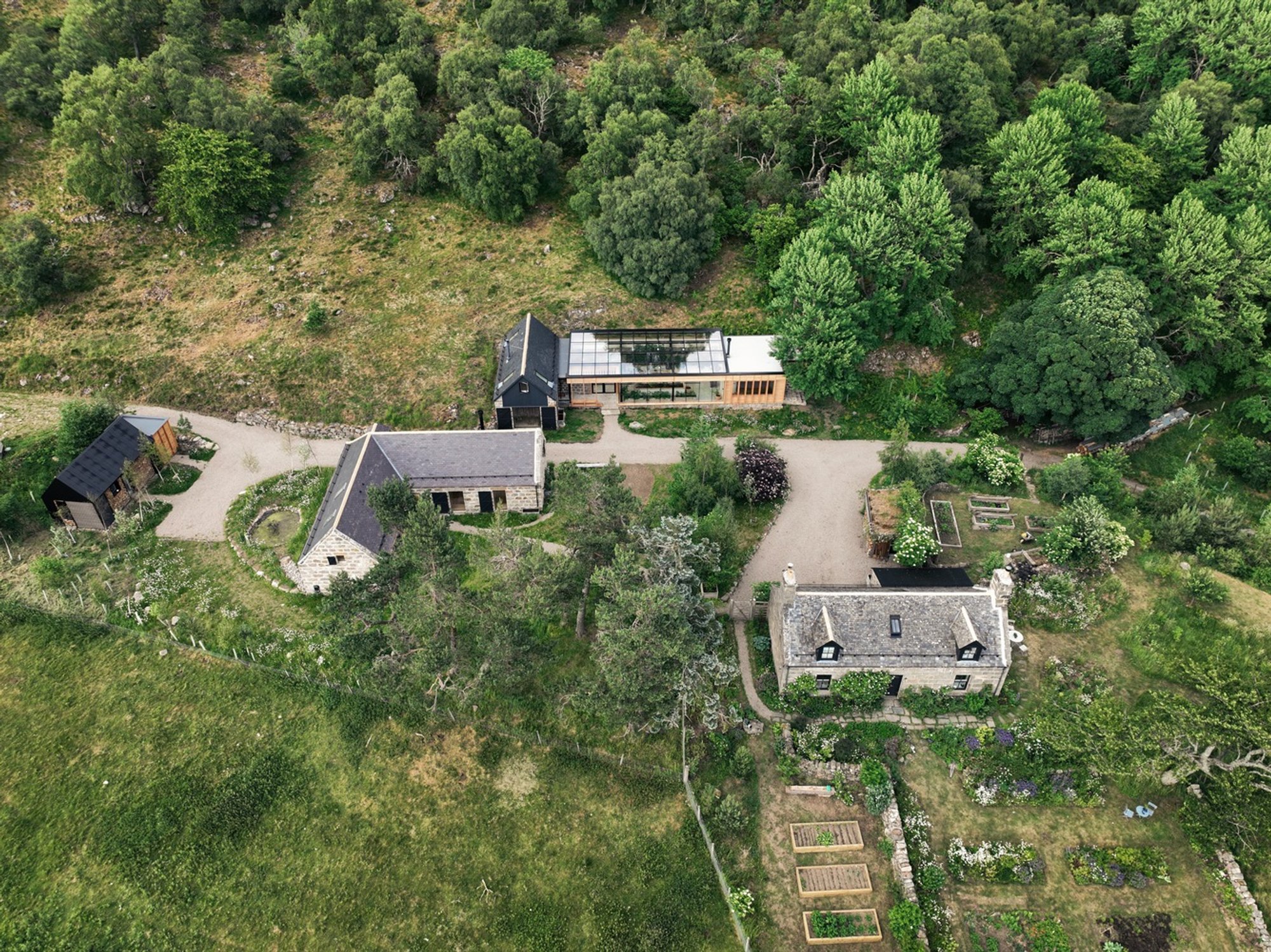 Sustainable Architecture in the Cairngorms: The Transformation of Ardoch House by Moxon Architects