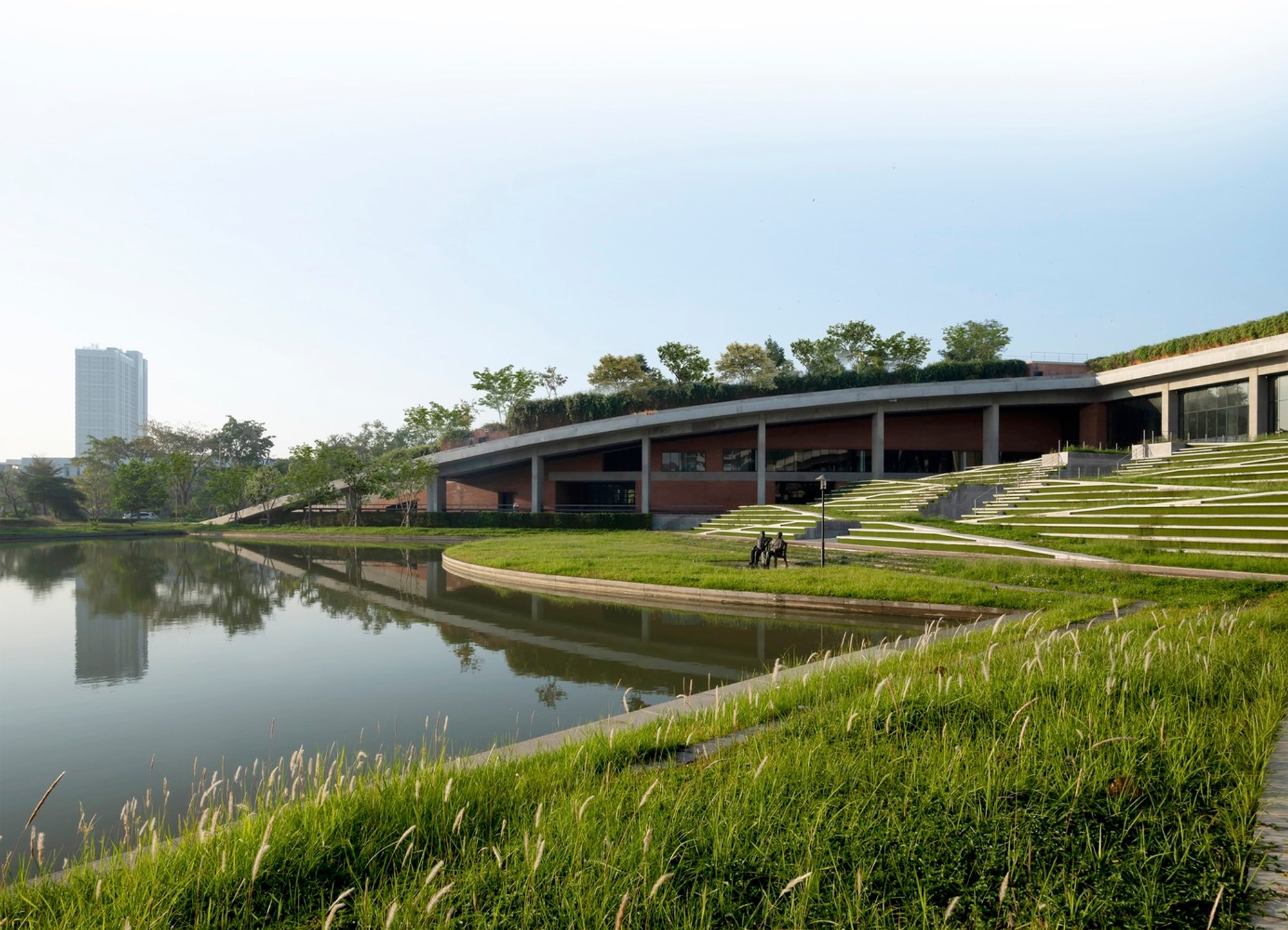 Puey Ungpahakorn Centenary Hall: A Model of Sustainable Campus Architecture in Thailand