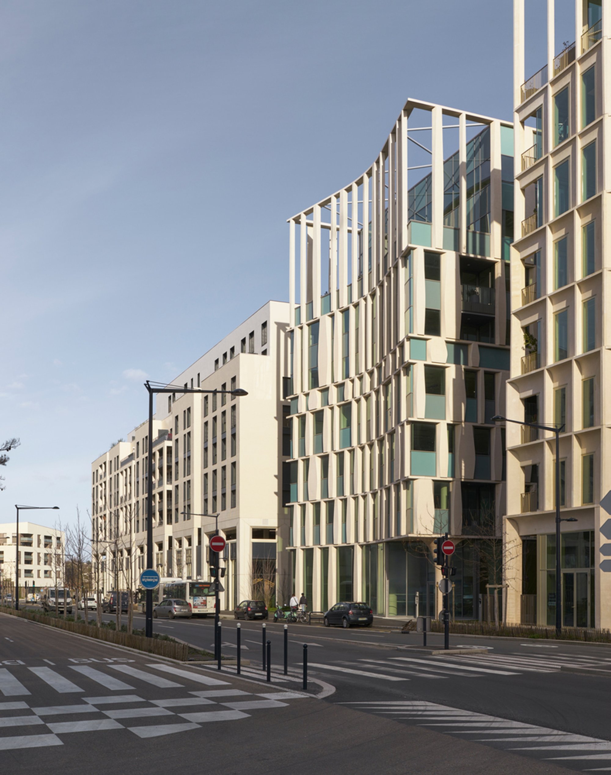L’Ark Belvédère Office Building: A Fusion of Contemporary Design and Bordeaux’s Heritage