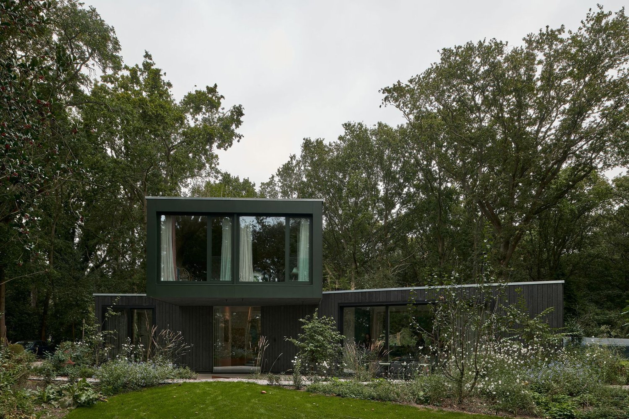 Sustainable Forest Homes in the Netherlands: Forest House Oostvoorne by Kumiki
