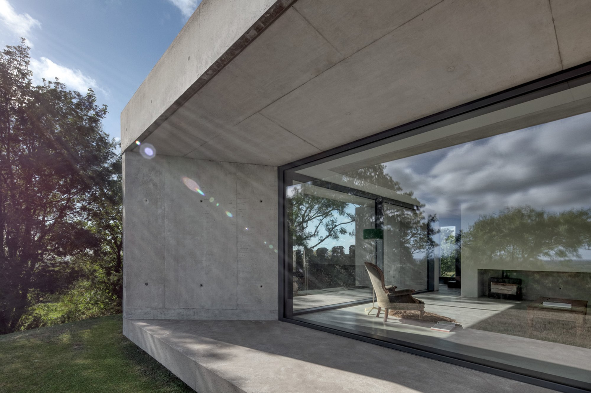Castle High by Hyde + Hyde: Modern Farmhouse in Pembrokeshire National Park