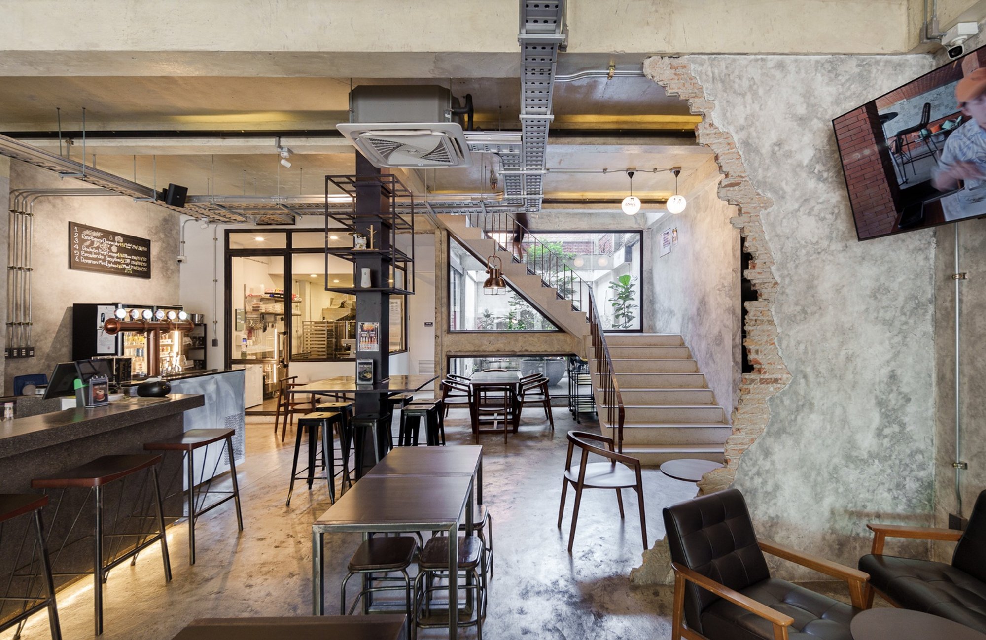 Cafe Renovation in Ubon Old Town: 115 Bake House & JIM’s Recipe by Sutearchitect