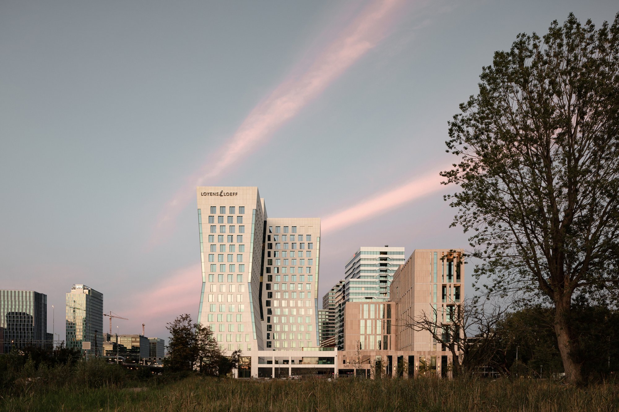 Hourglass Building Amsterdam: Iconic Mixed-Use Architecture by Dam & Partners Architecten