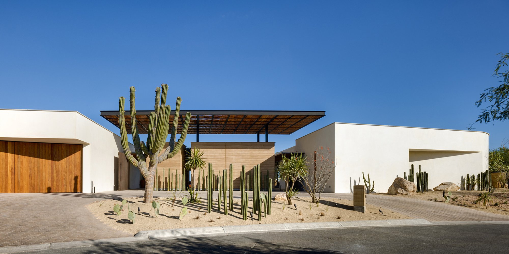 Cima House: A Masterpiece by R/MA Rivero Mas Asociados in Cabo San Lucas
