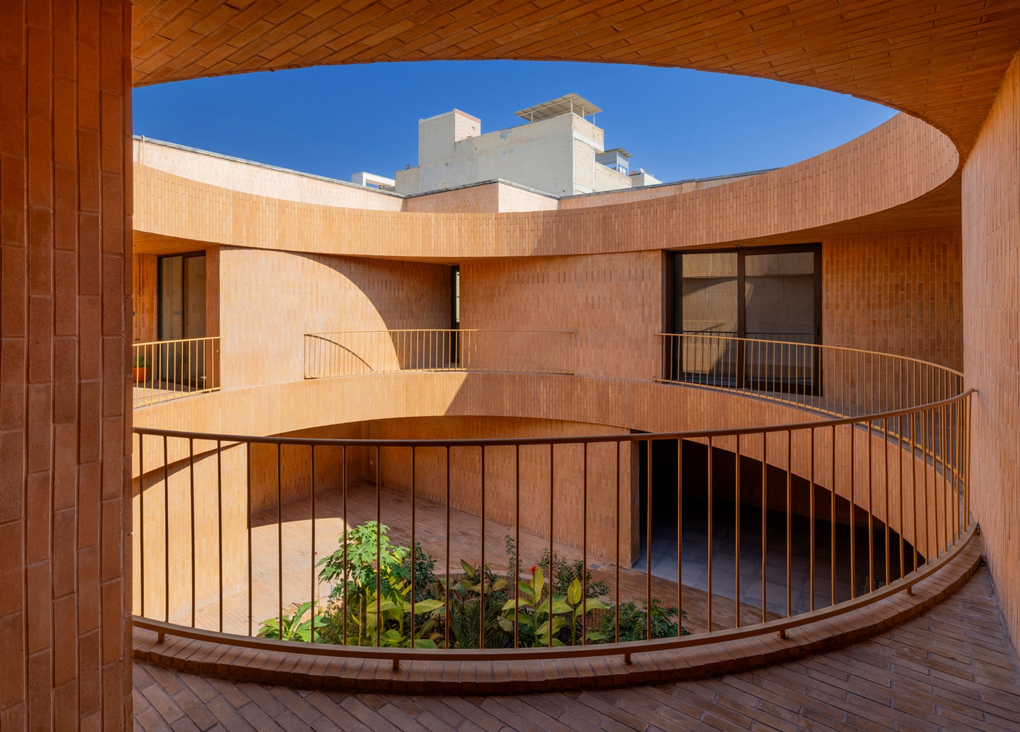 Rediscovering Tradition: The Dezful House and Its Central Courtyard Architecture