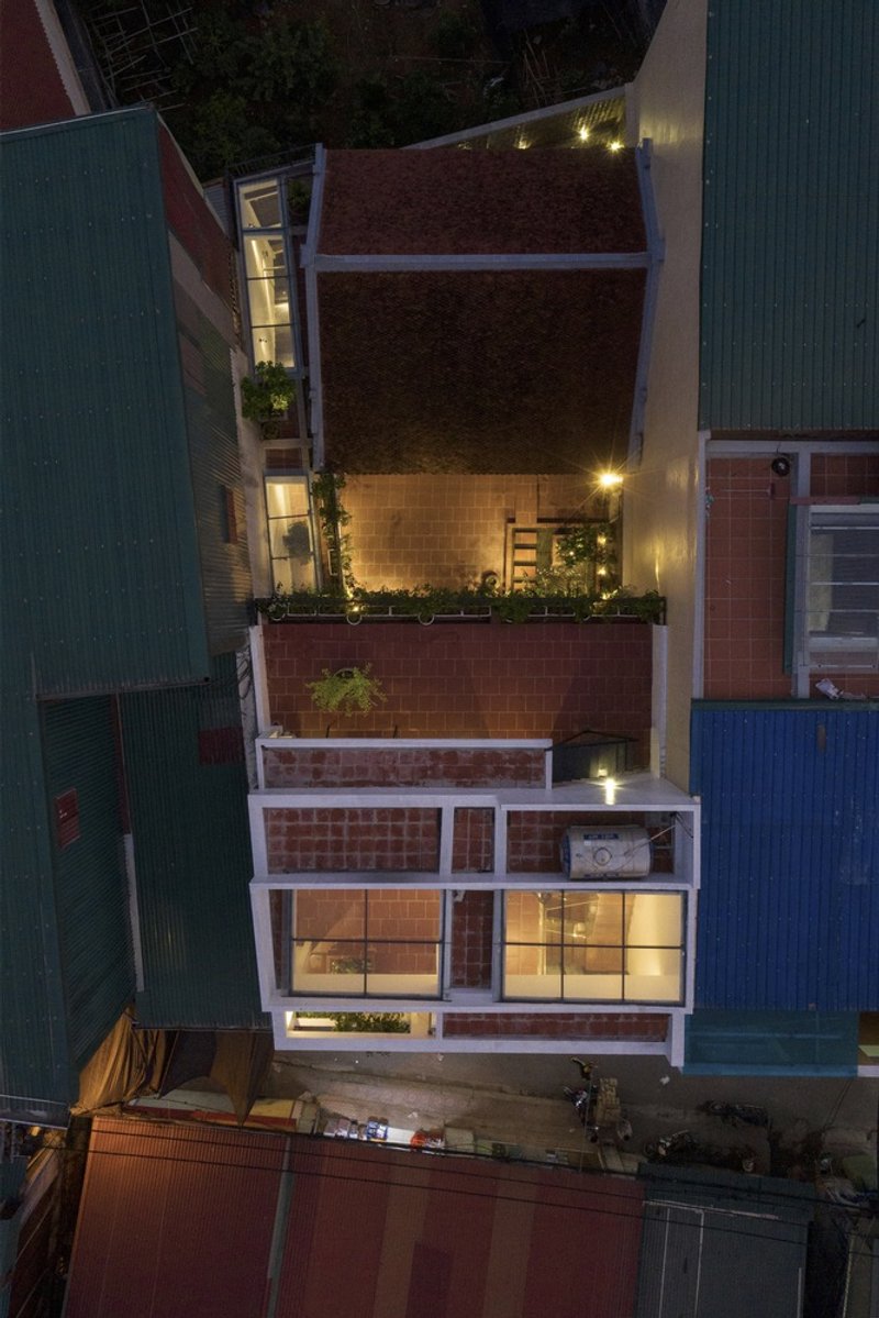 All Photographs are the work of&nbsp;Hoang Le