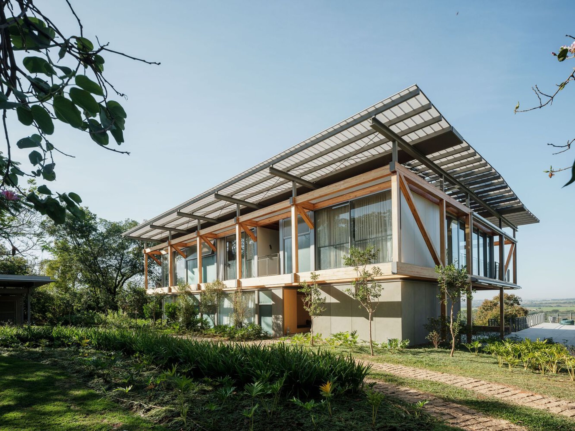 RF Residence Sustainable Architecture: Blending Nature, Design, and Functionality