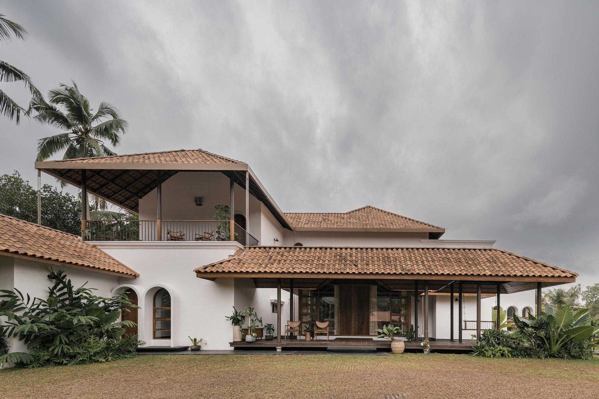 Lilly House: A Tropical Architectural Masterpiece