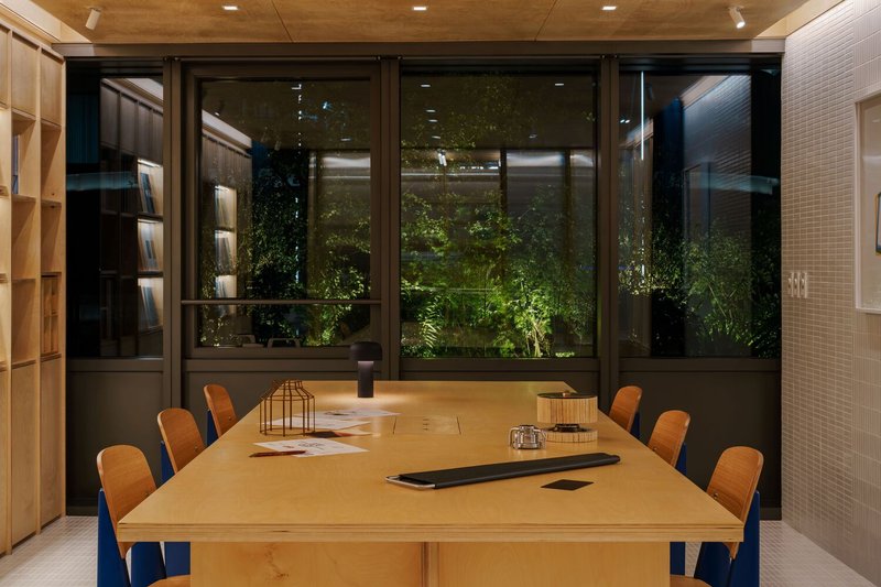 KUBRICK Office by InOrder Studio