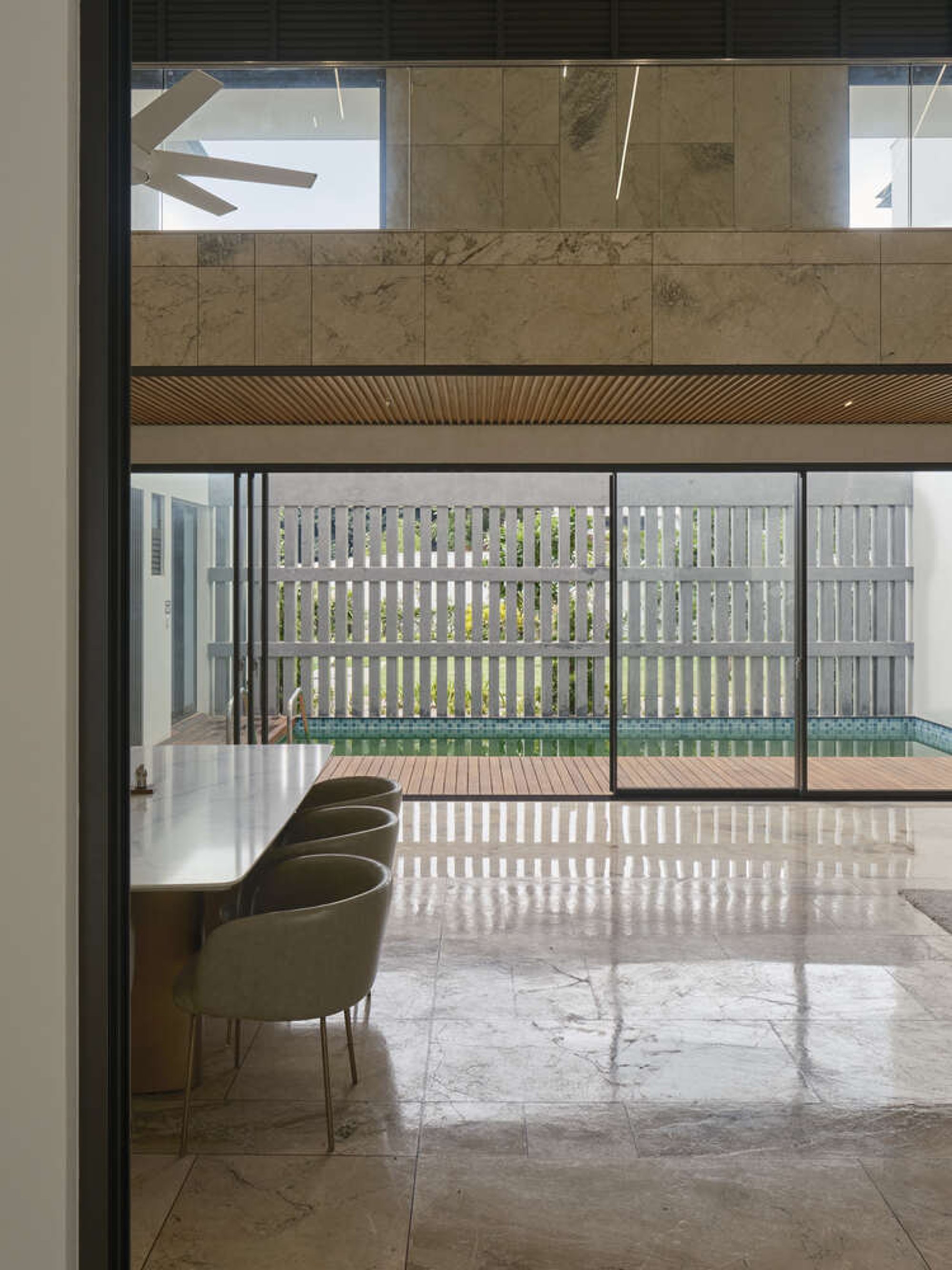 SOHO Architects Wraps a Kerala Home Around Courtyards, Curves, and a Central Void