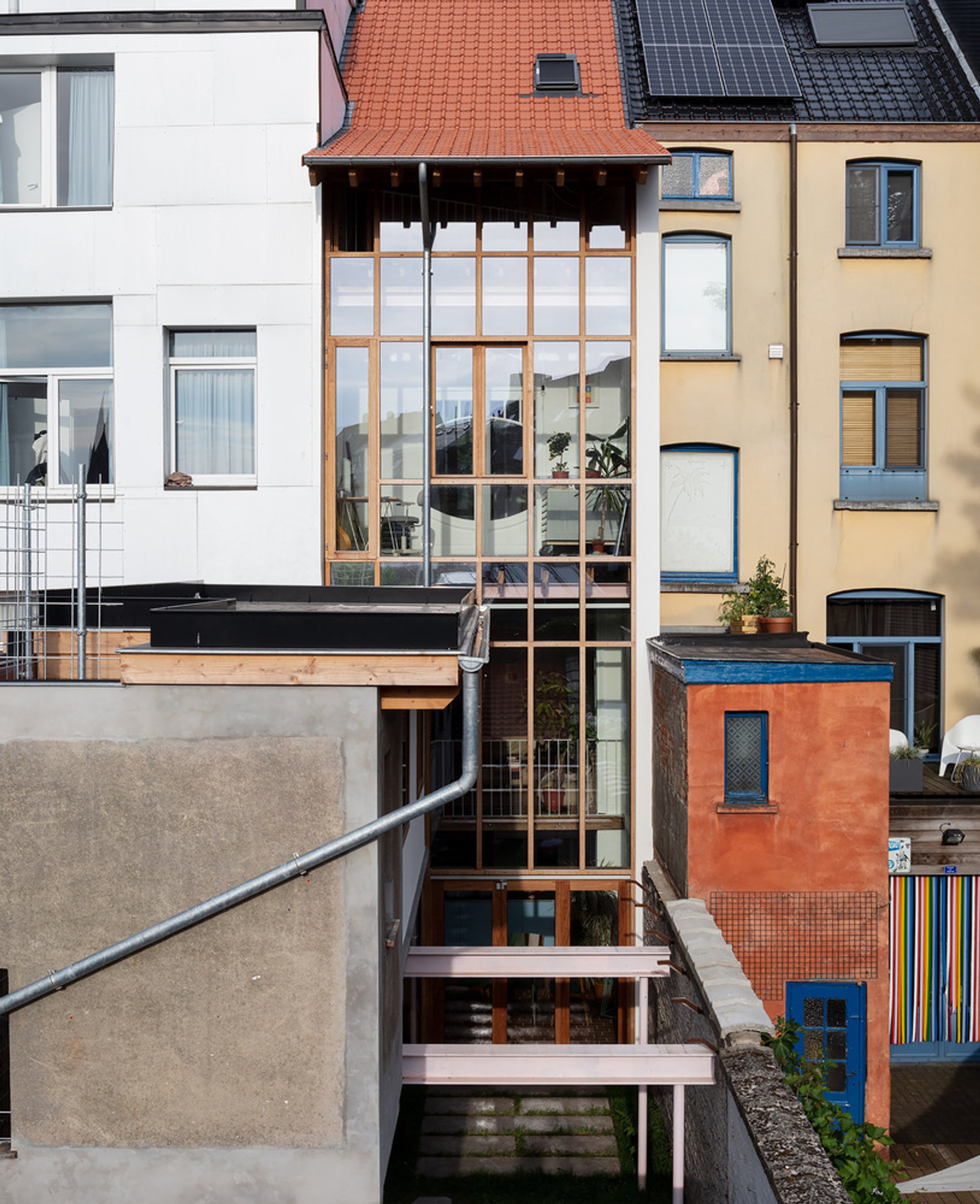 LDSRa and Olivier Goethals Float a Caravan Over a Ghent Row House Garden