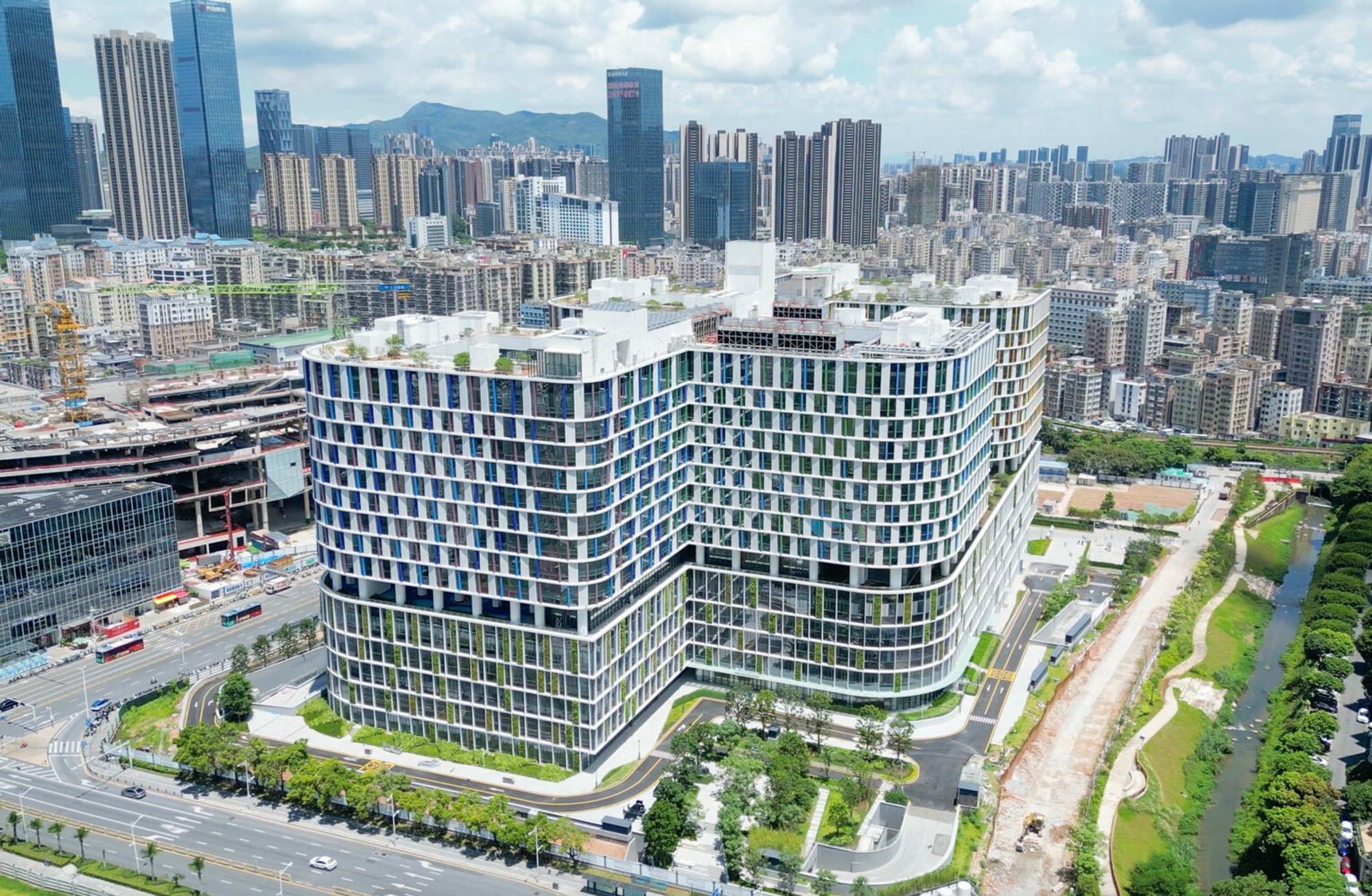Child-Friendly Hospital Design: Shenzhen Children's Hospital Longhua Campus