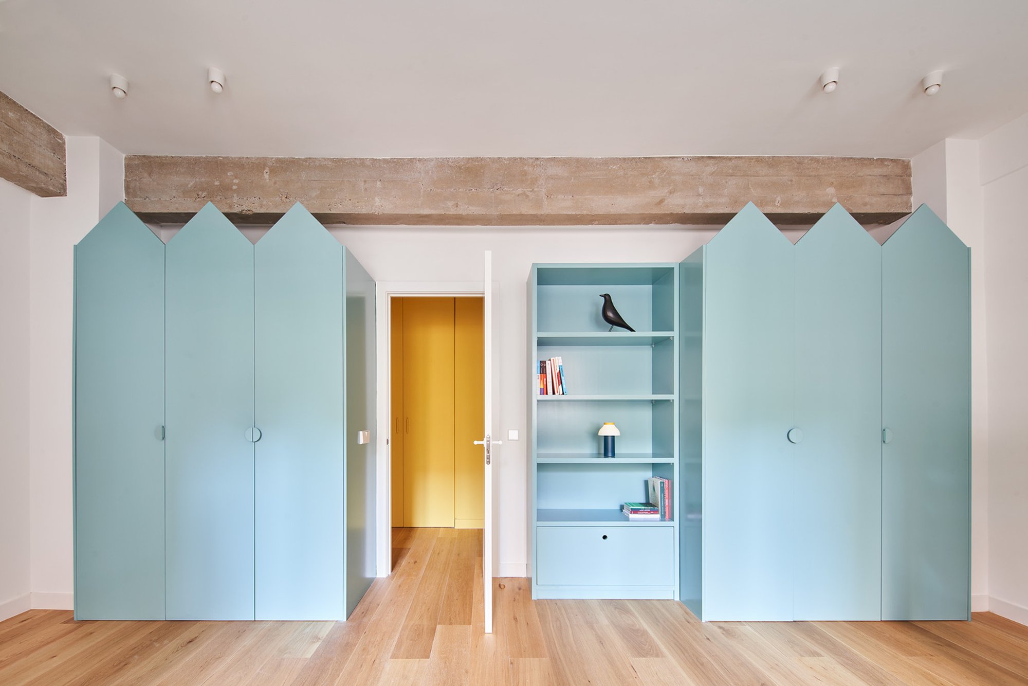 Beatriz Arroyo and Lys Villalba Turn a Madrid Apartment into a Cabinet of Color and Craft