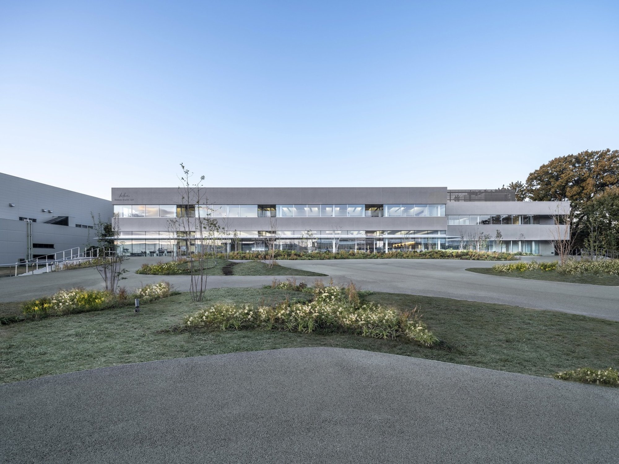 TAISEI DESIGN Replaces an Aging Industrial Cafeteria with a Wellness-Driven Campus in Gifu