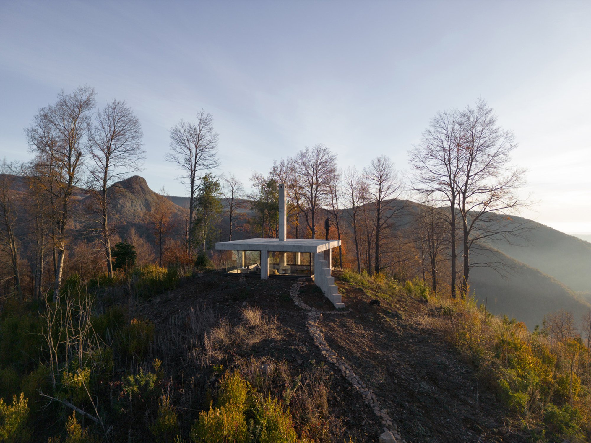 ROSA Pavilion: A Masterpiece of Contemporary Architecture in the Chilean Highlands